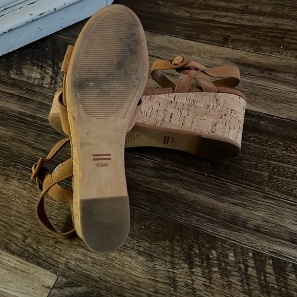 Toms Wedges - Picture 6 of 7